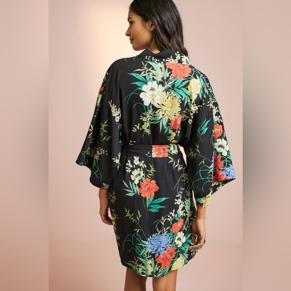 Flora Nikrooz Black Floral Robe - Size L - EUC - Picture 3 of 8
